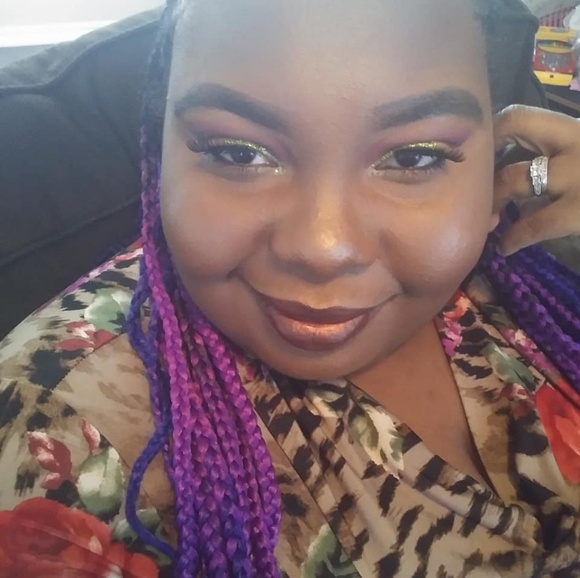 Meet your Posher, Kiera - Picture 1 of 1